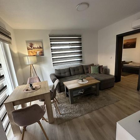 Ammirevole Ravne Apartments Visoko Exteriör bild