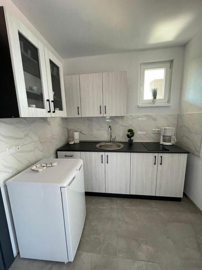 Ammirevole Ravne Apartments Visoko Exteriör bild