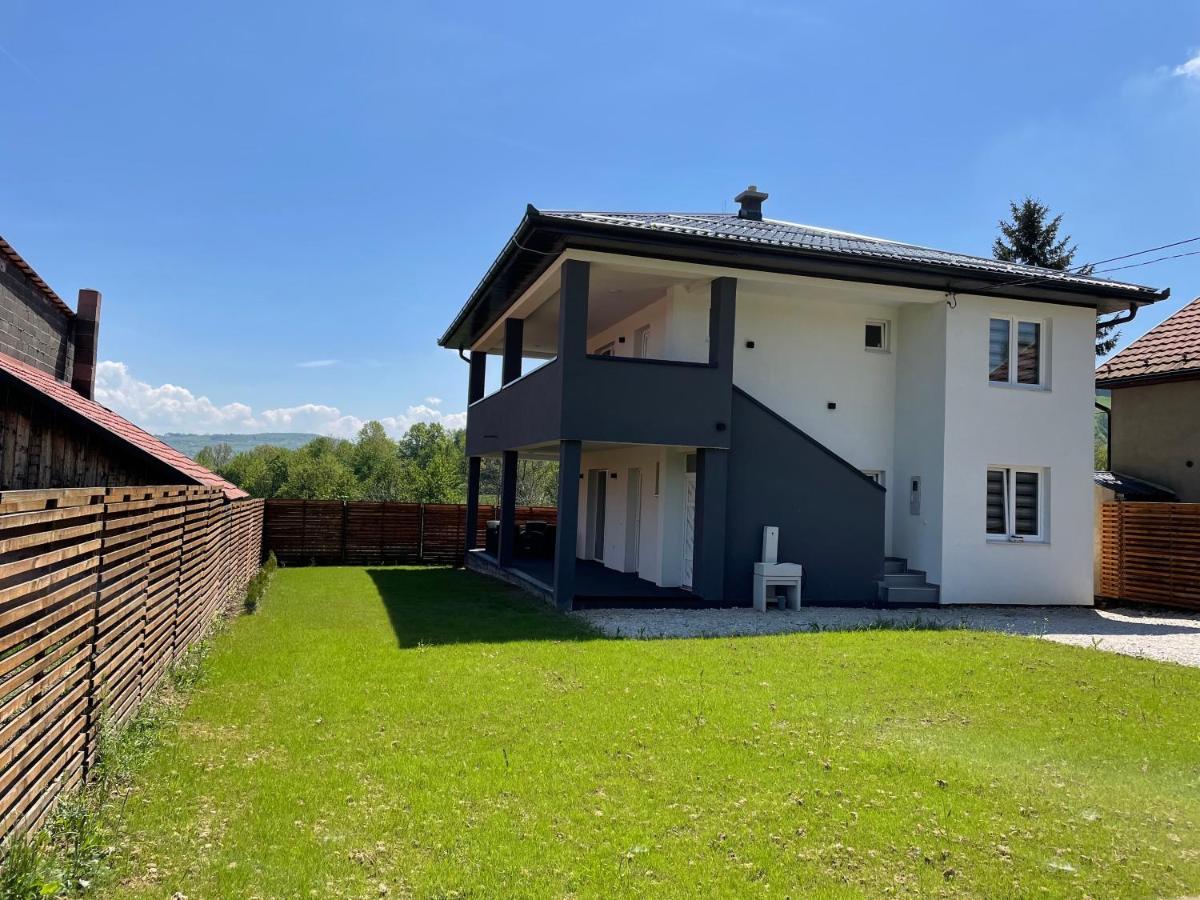 Ammirevole Ravne Apartments Visoko Exteriör bild
