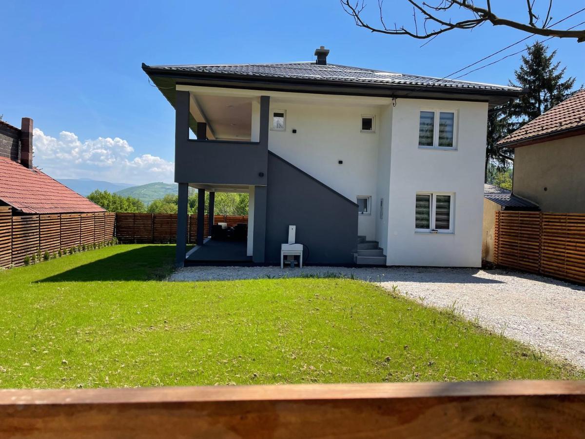 Ammirevole Ravne Apartments Visoko Exteriör bild