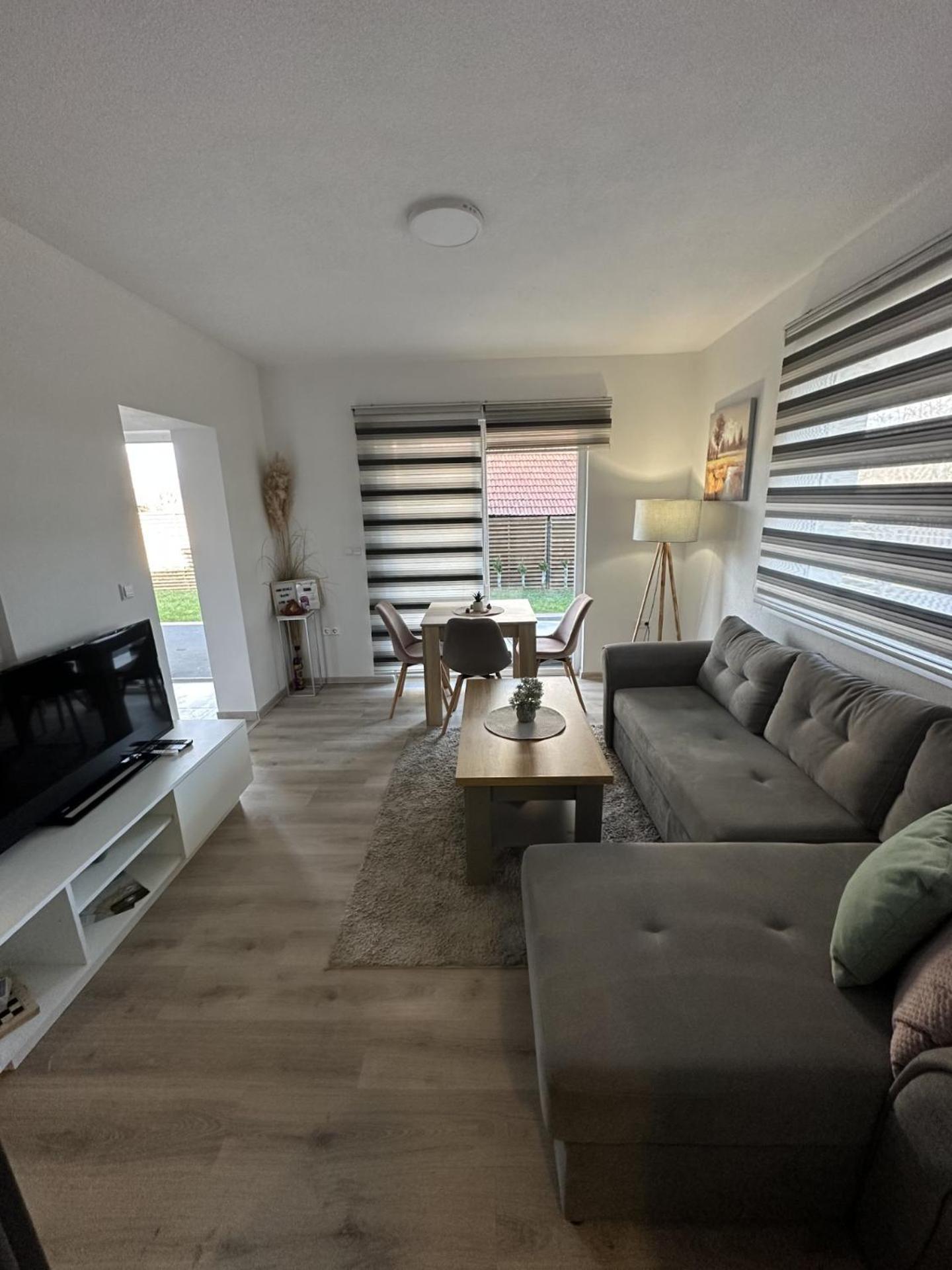 Ammirevole Ravne Apartments Visoko Exteriör bild